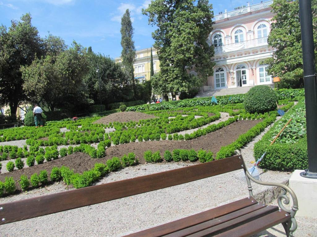 Sepic Apartments Opatija Exterior foto
